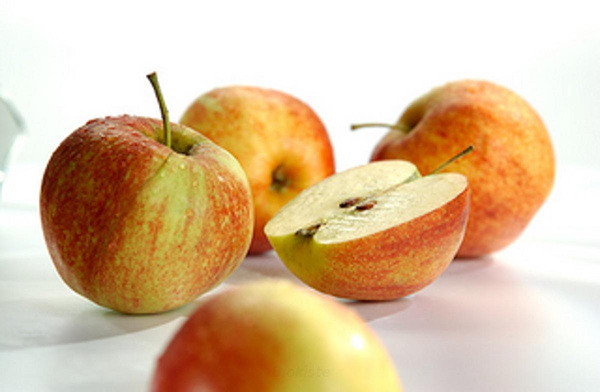 Produktfoto zu Apfel Red Jonaprince