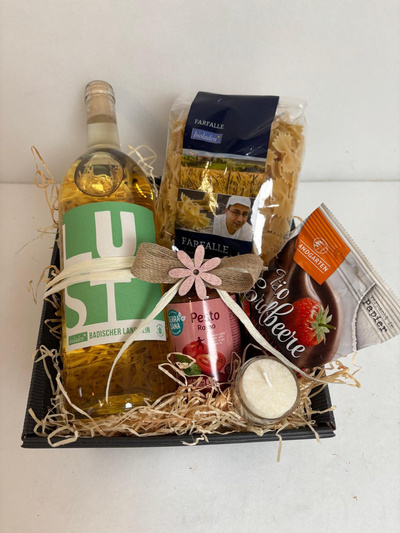 Produktfoto zu Präsentkorb Valentinstag